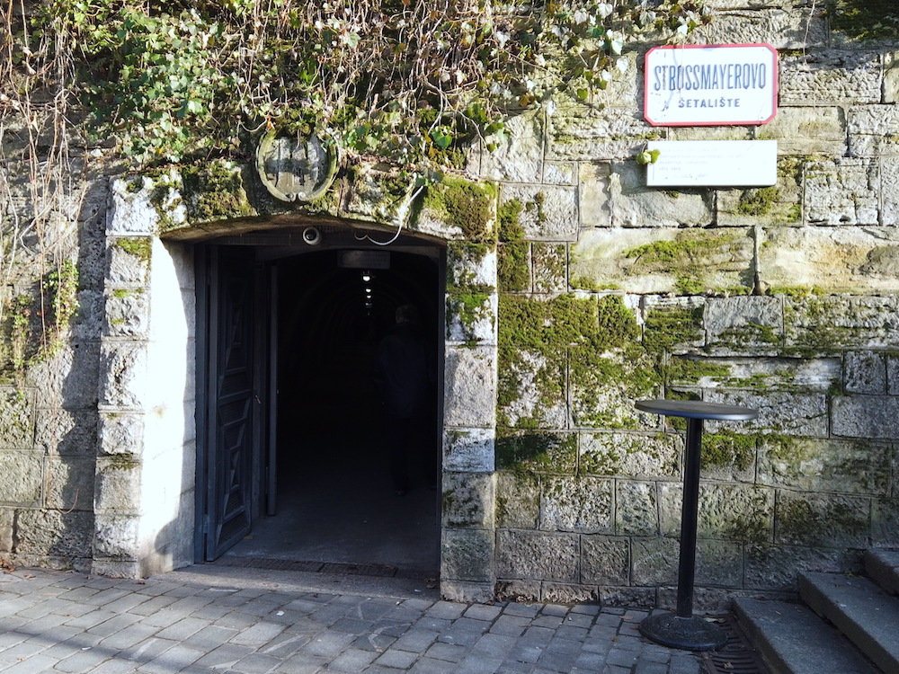Mesnicka Entrance