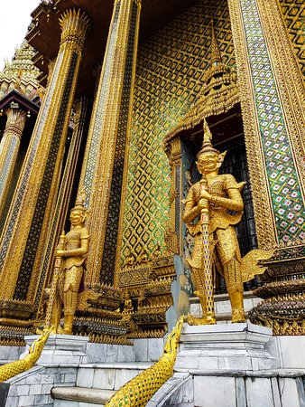 Visit Wat Phra Kaew